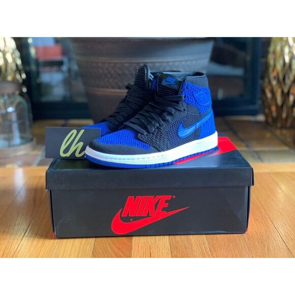 Size 4y Air Jordan 1 Retro High "Flyknit Royal" - Picture 2 of 5